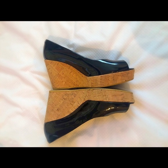 Stuart Weitzman Black Patent Leather  Corkscrew - Picture 2 of 8